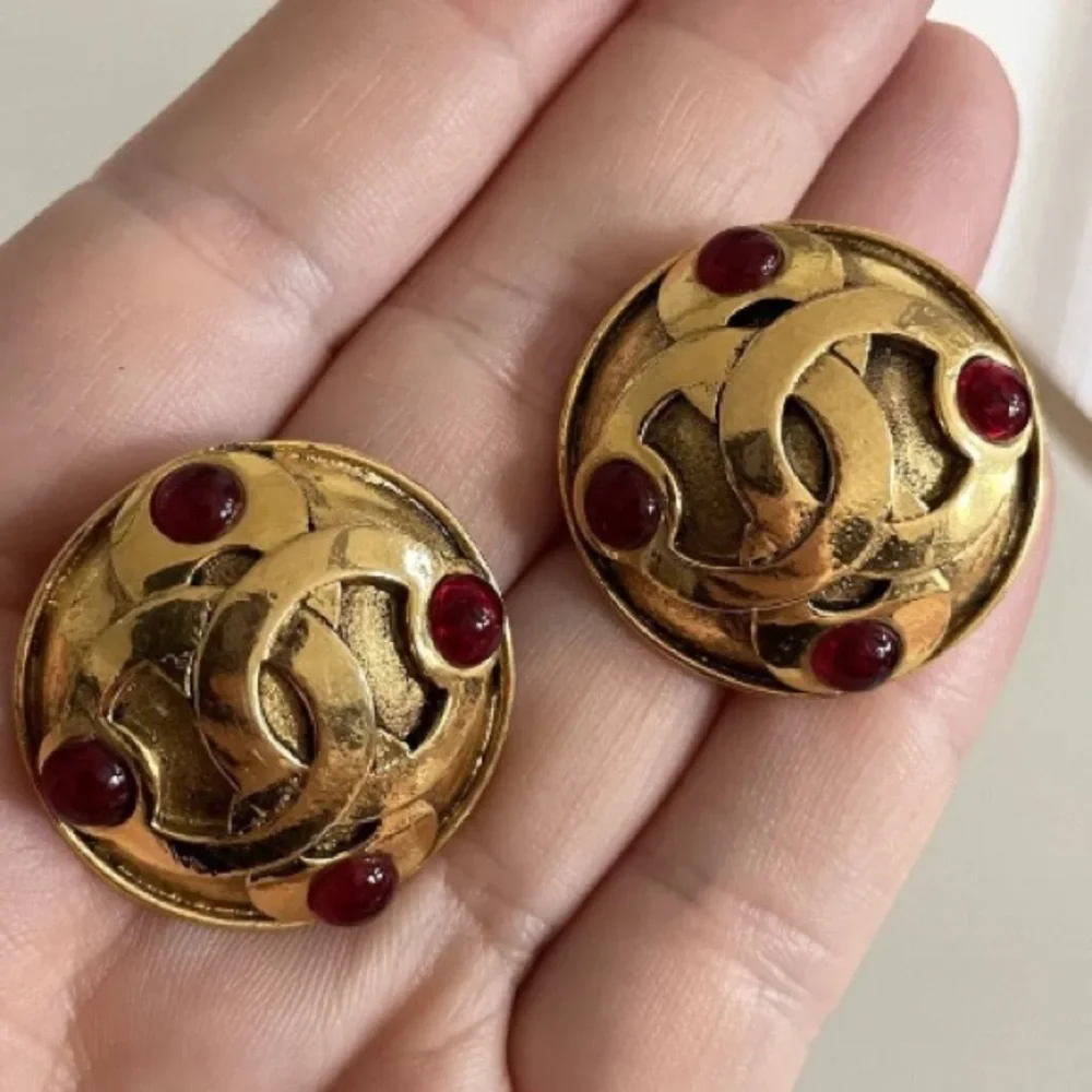 Chanel CC Logo Gripoix Ruby Red Glass Embellished Vintage Clip-on Earrings EUC